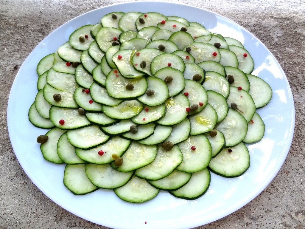 Carpaccio de concombre au curry de crevettes