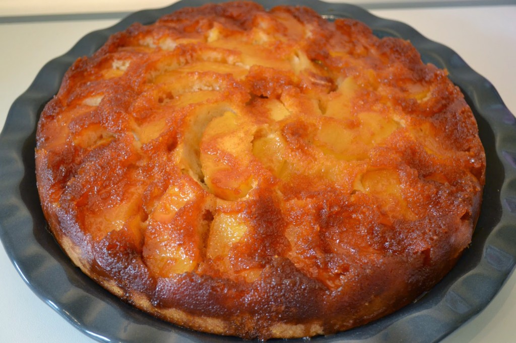 Gateau renversé à l'orange et aux pommes