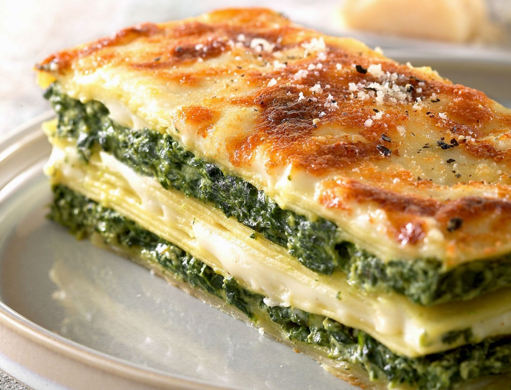 Lasagnes aux épinards frais, chèvre et noix