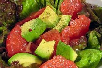 Recette salade d'avocat bio et pomelo corse
