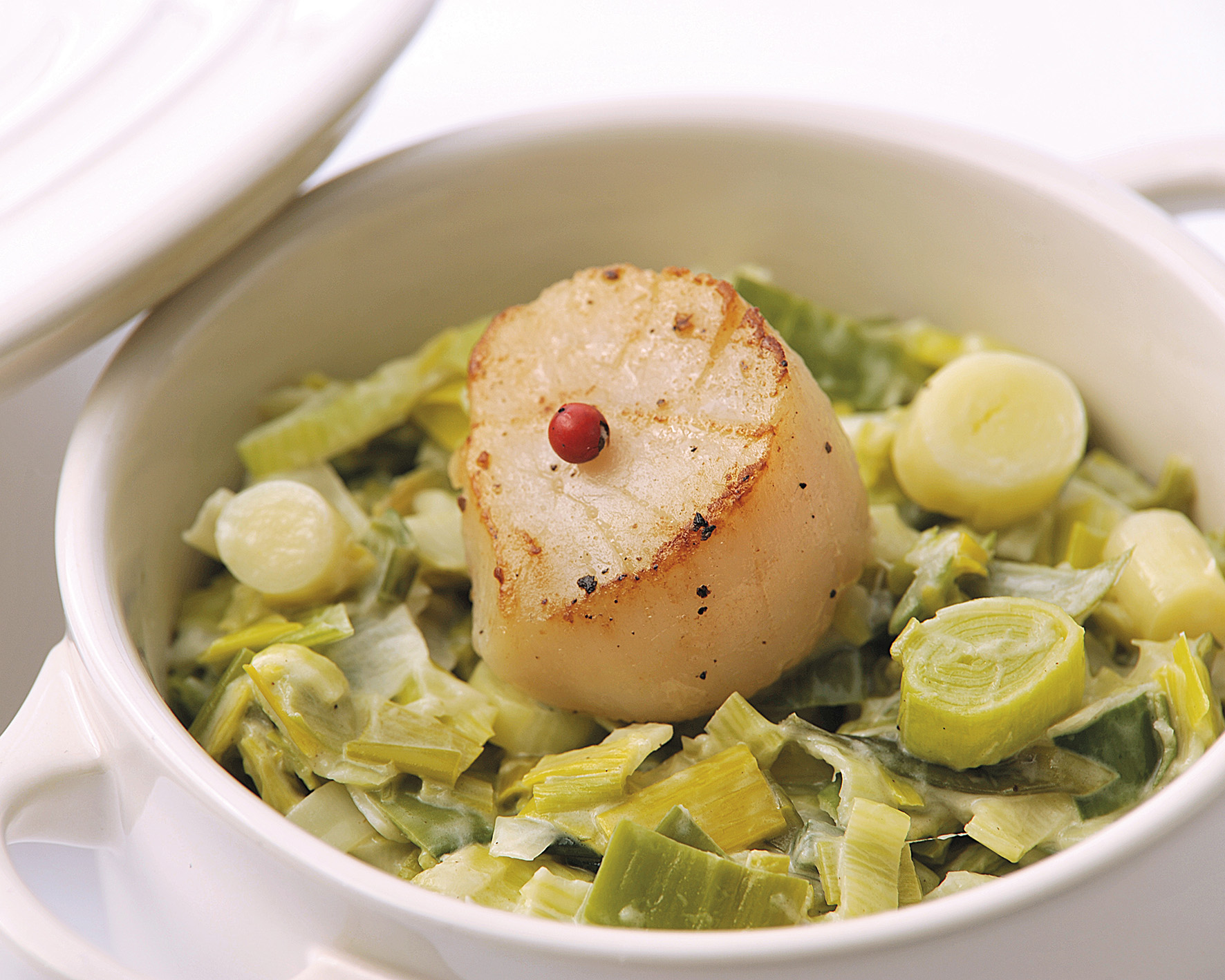 St Jacques au chou vert et lardons